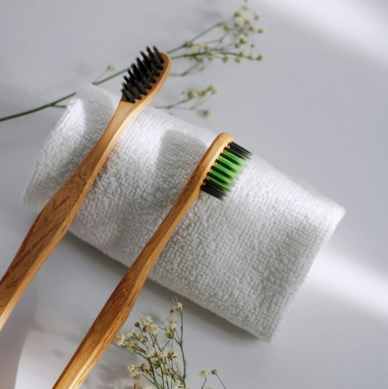 The Best Eco-Friendly & Plastic-Free Toothbrushes